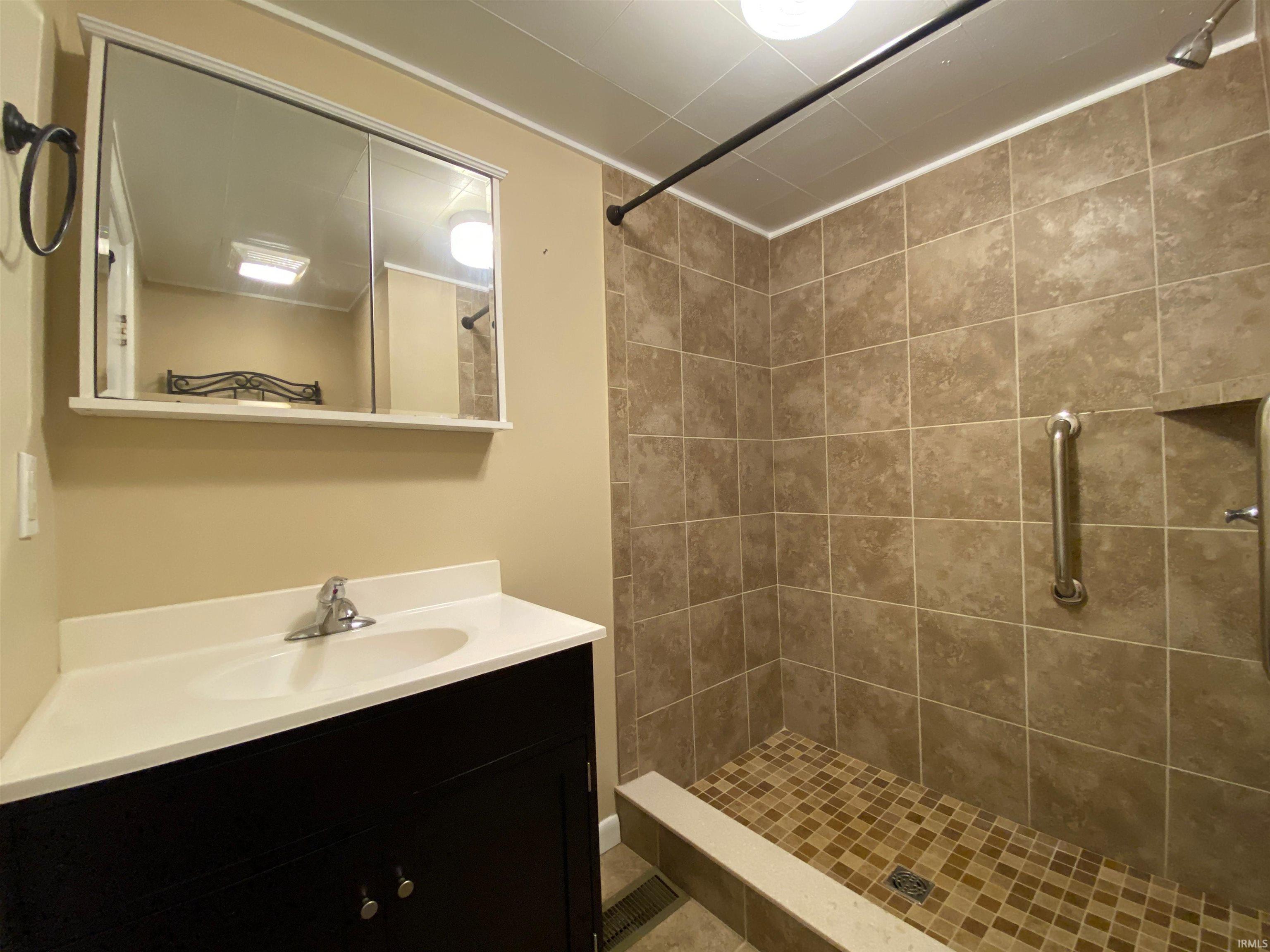 2509 Camden Drive Bloomington, IN 47403 - Photo 7 of 11