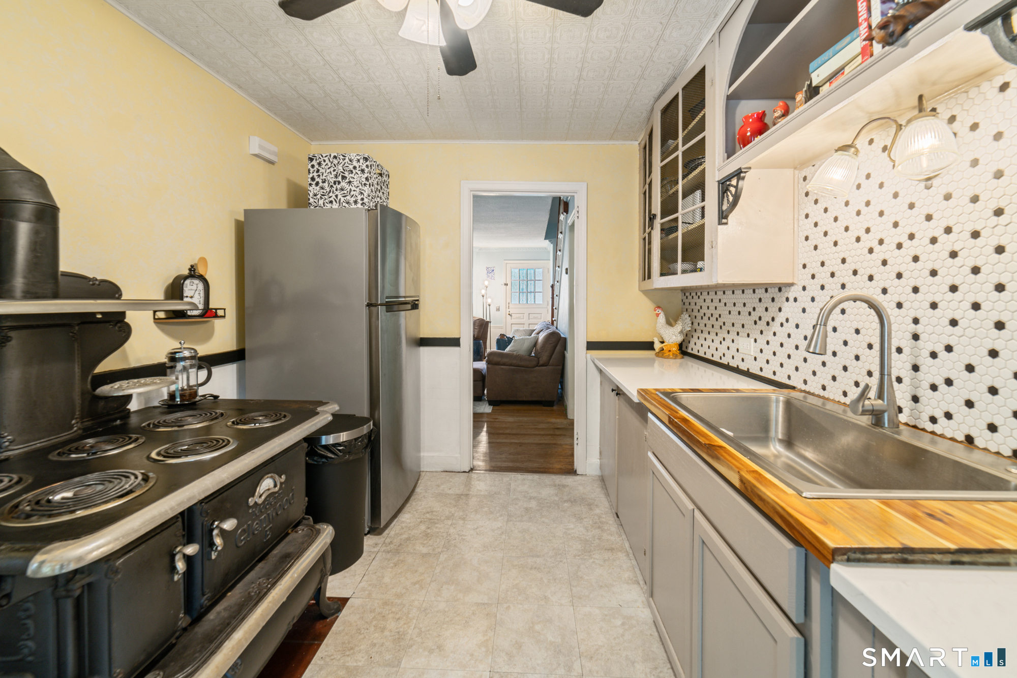 413 Watertown Road Middlebury, CT 06762 - Photo 11 of 40