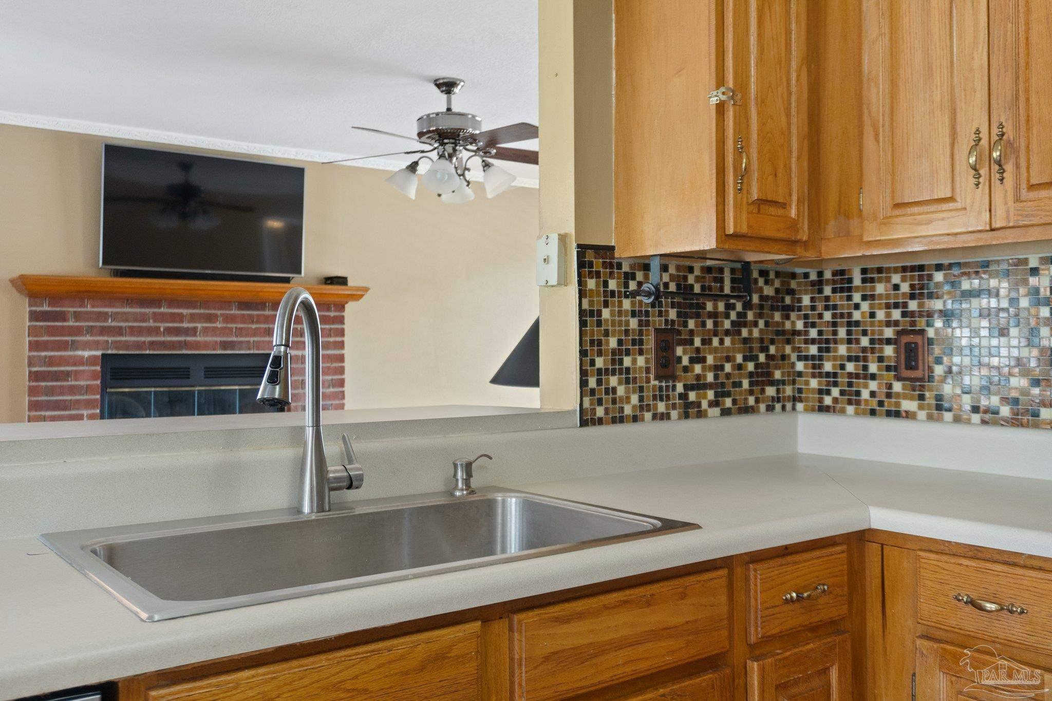 2132 Hollyhill Road Pensacola, FL 32526 - Photo 14 of 48