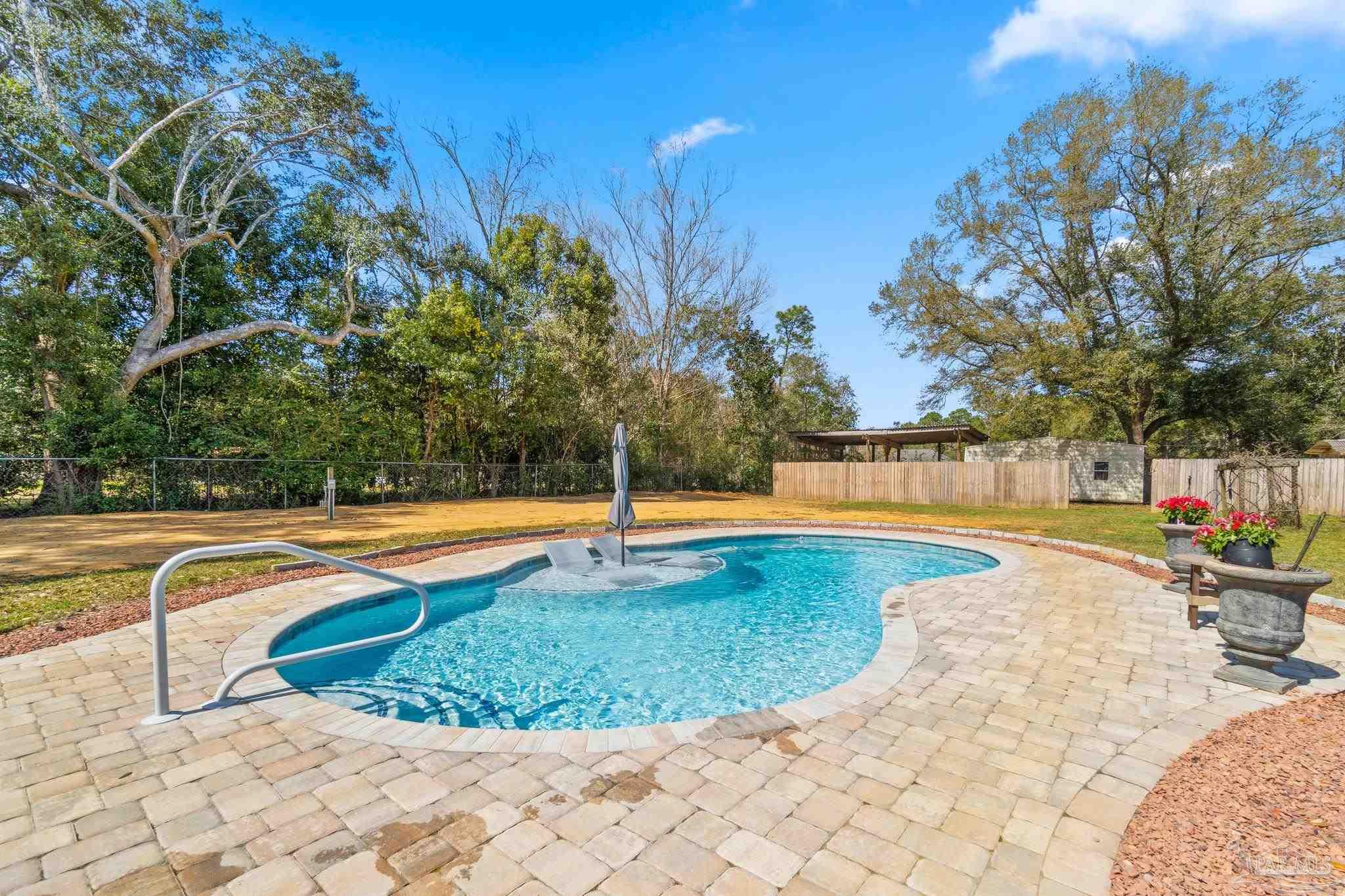 2132 Hollyhill Road Pensacola, FL 32526 - Photo 2 of 48