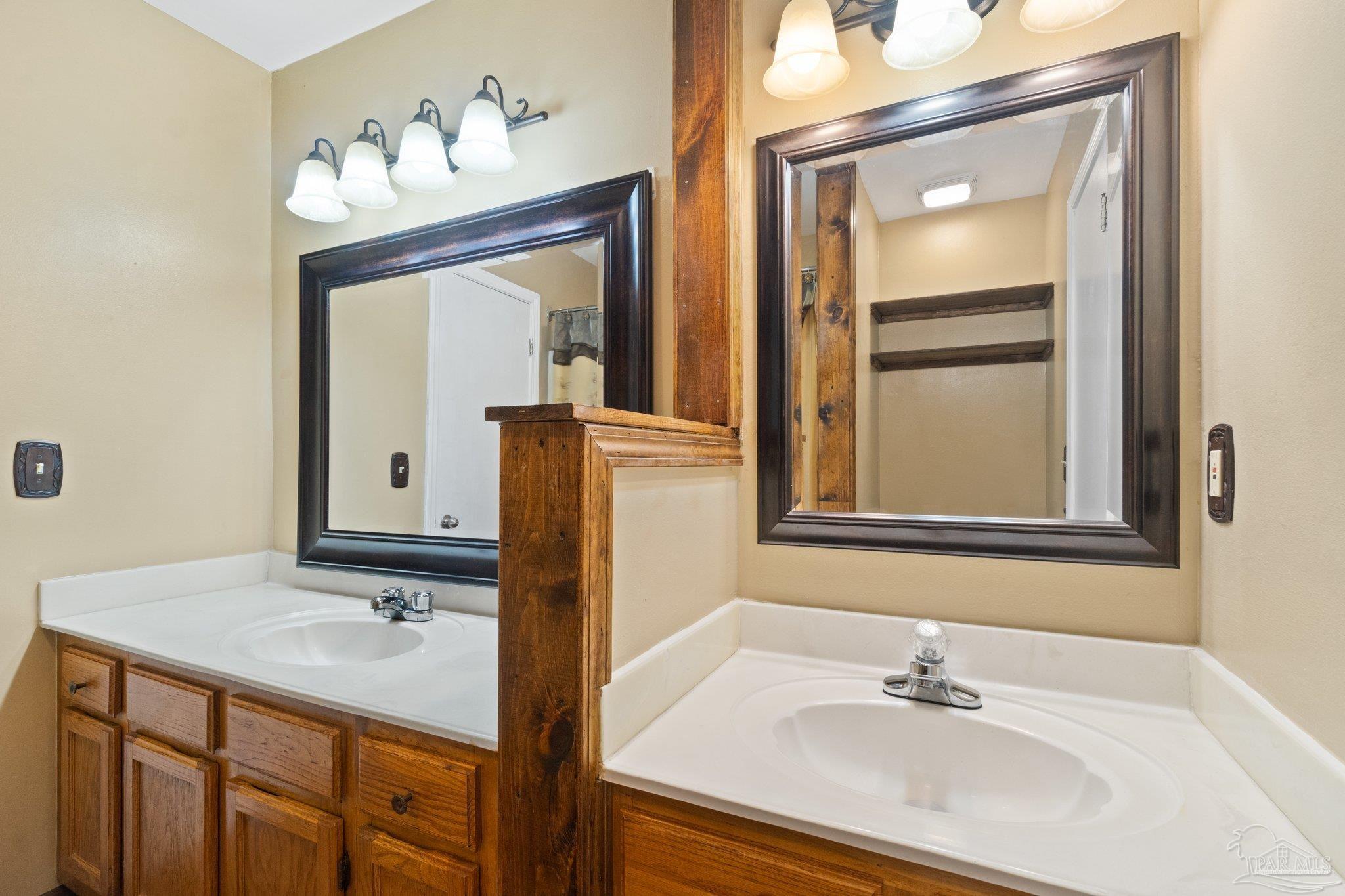 2132 Hollyhill Road Pensacola, FL 32526 - Photo 21 of 48