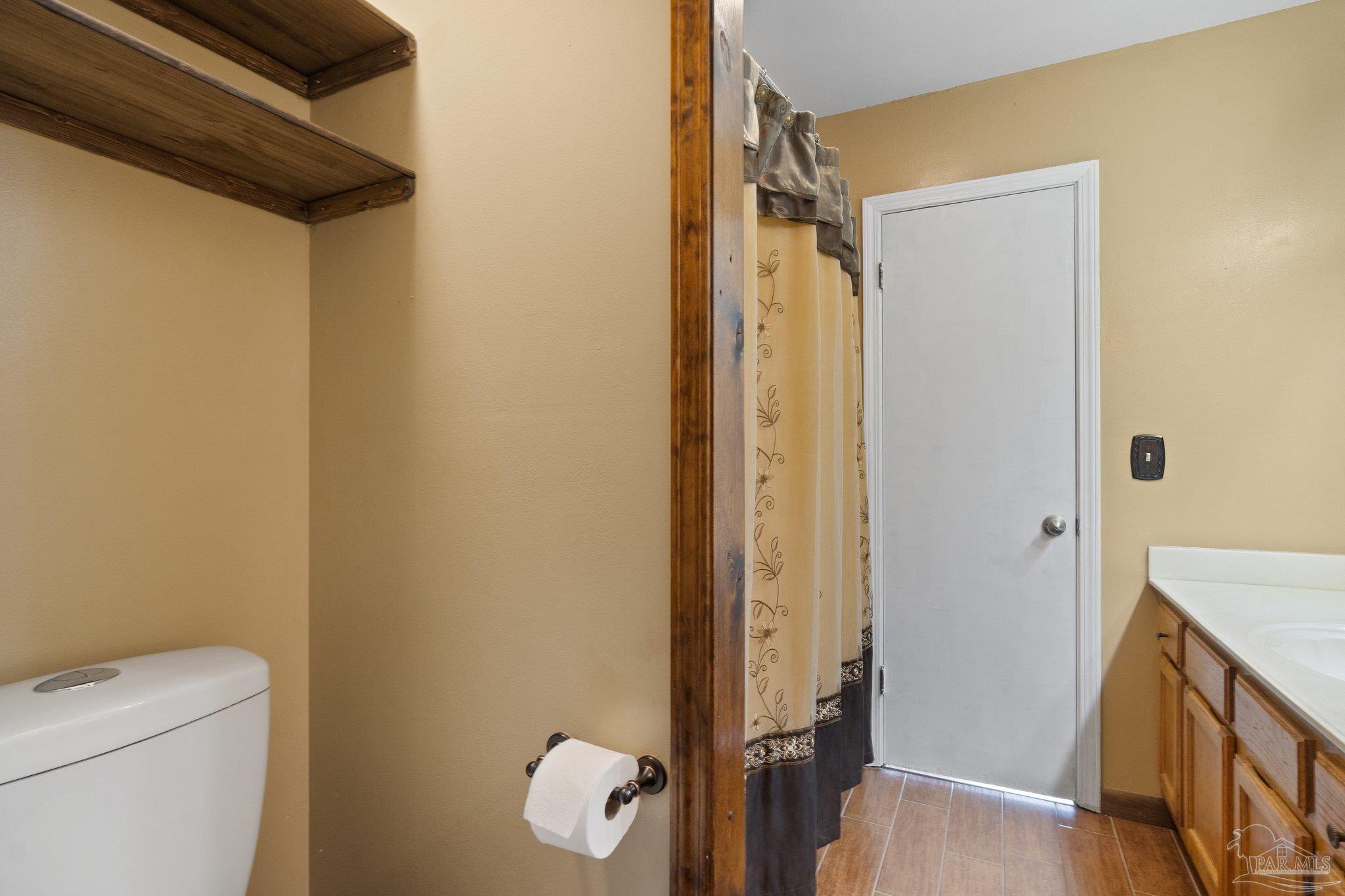 2132 Hollyhill Road Pensacola, FL 32526 - Photo 22 of 48