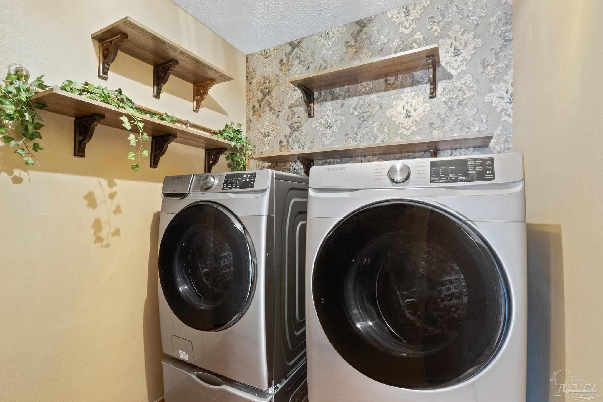 2132 Hollyhill Road Pensacola, FL 32526 - Photo 23 of 48