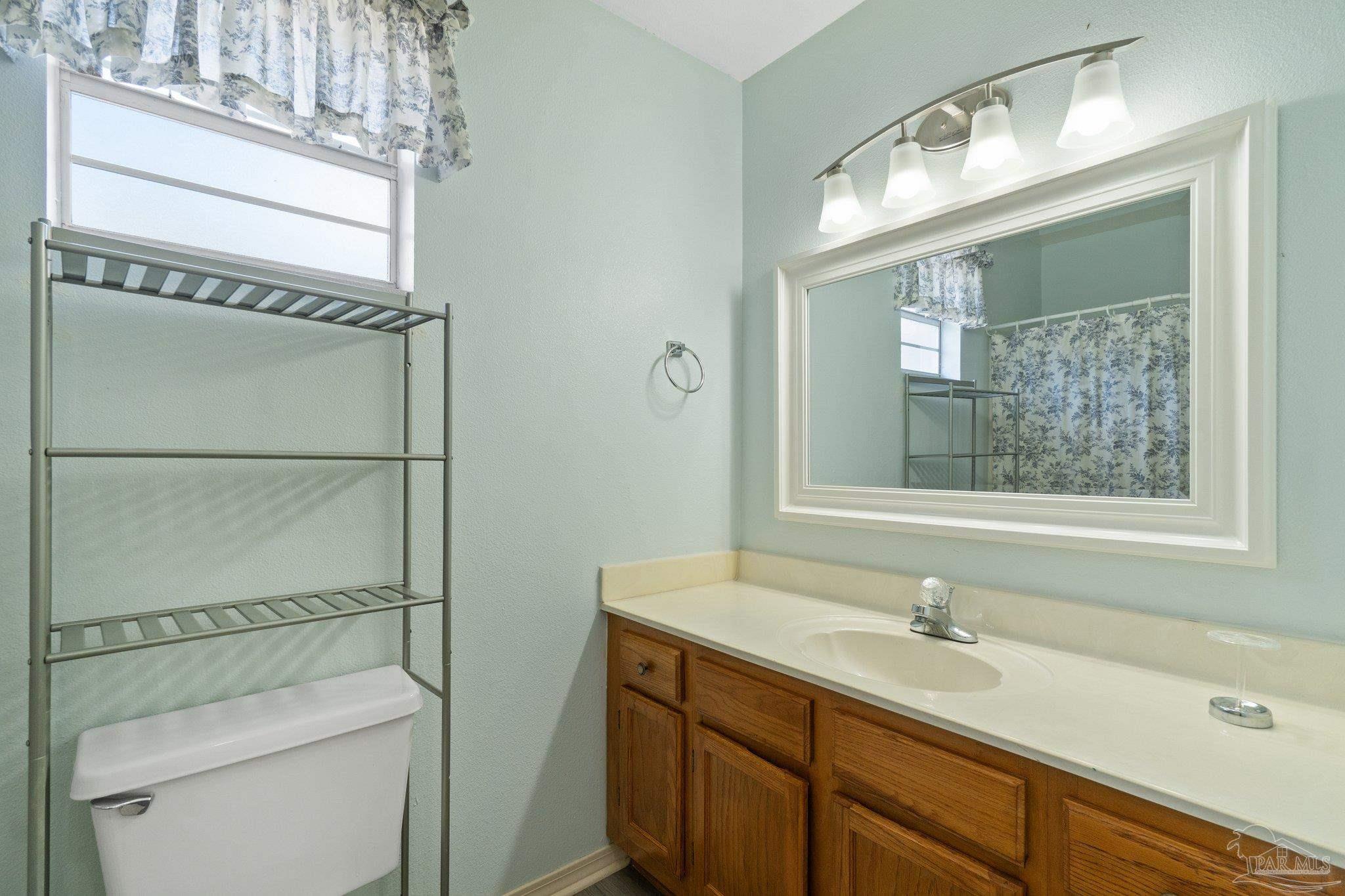 2132 Hollyhill Road Pensacola, FL 32526 - Photo 27 of 48