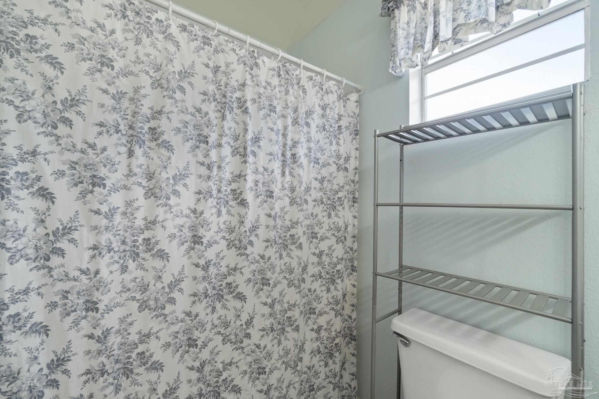 2132 Hollyhill Road Pensacola, FL 32526 - Photo 28 of 48