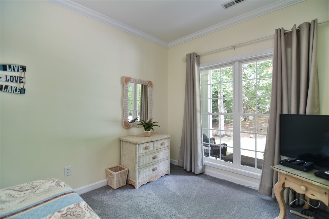 216 Petty Road Seneca, SC 29672 - Photo 23 of 40 Main Level Bedroom