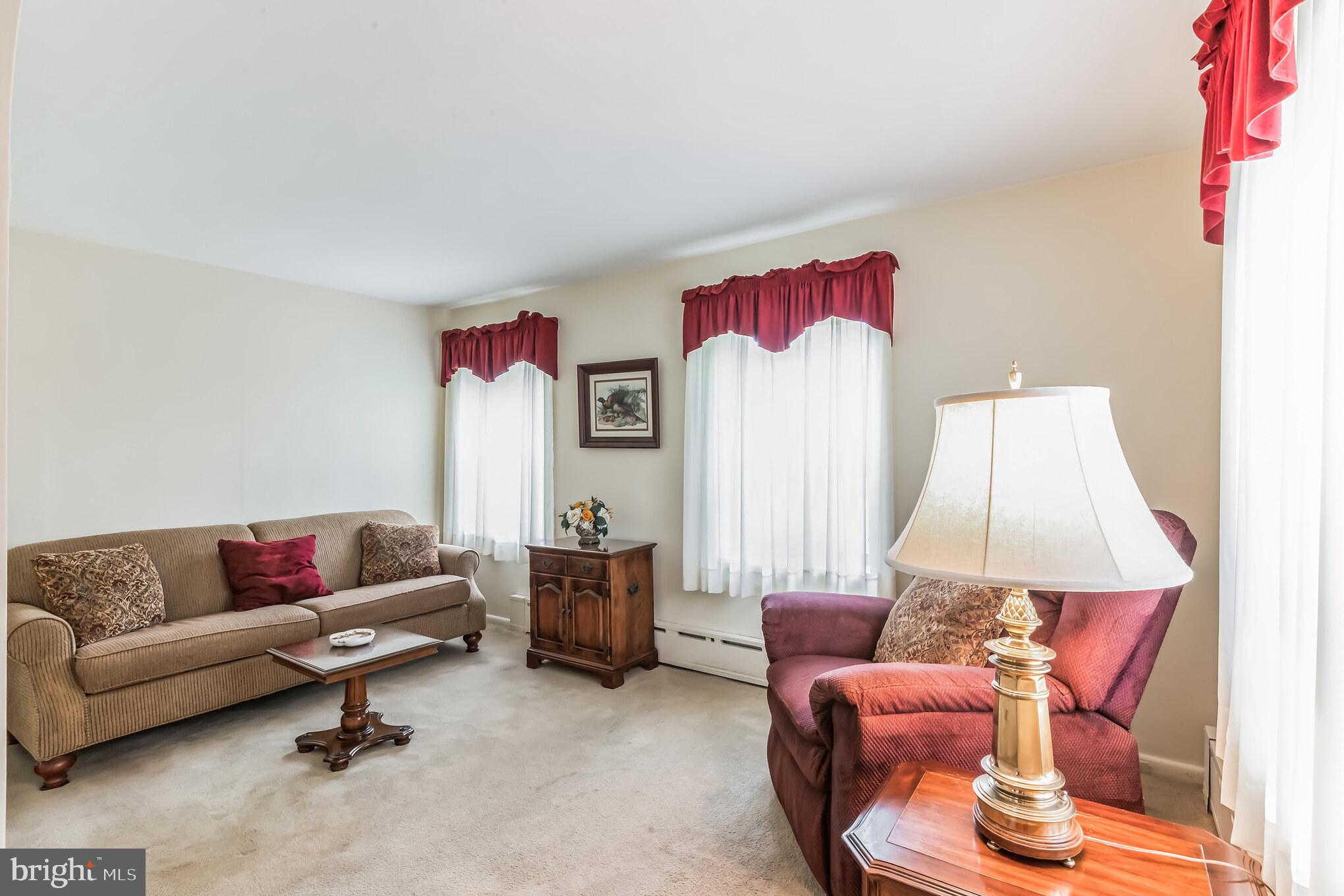 208 Carmel Road Millville, NJ 08332 - Photo 12 of 31 Additional Living Room Space