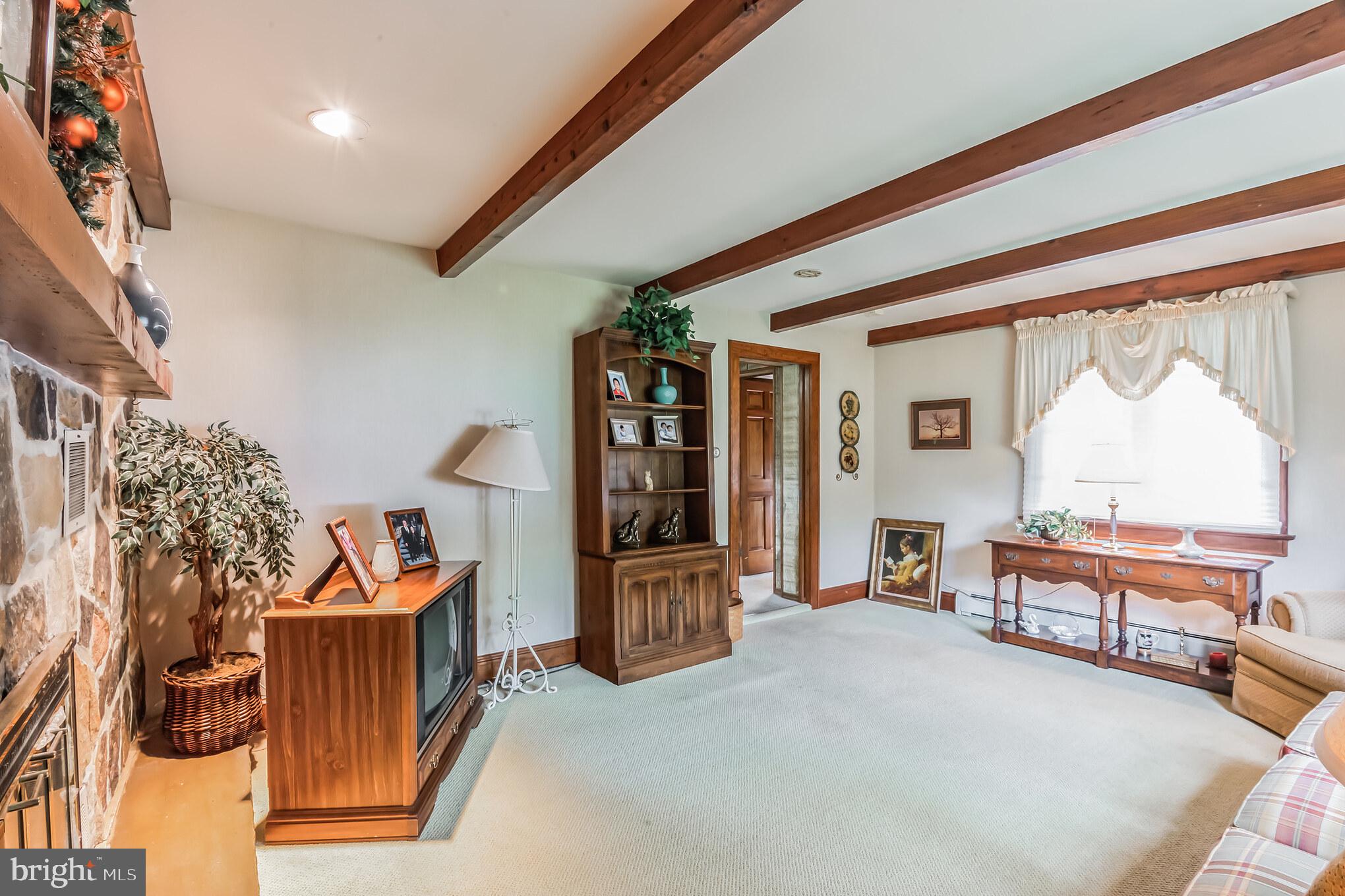 208 Carmel Road Millville, NJ 08332 - Photo 18 of 31 Family Room