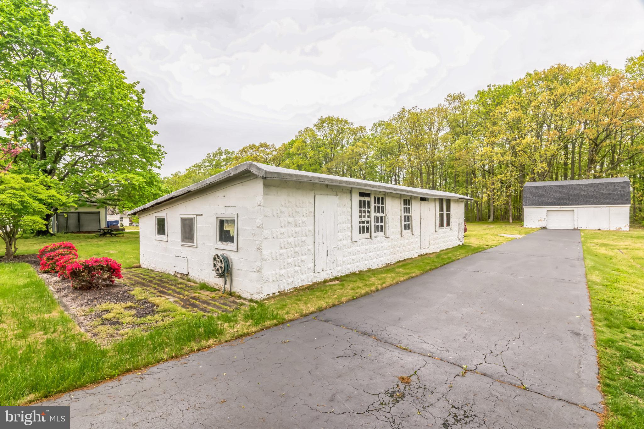 208 Carmel Road Millville, NJ 08332 - Photo 30 of 31 Block Outbuilding