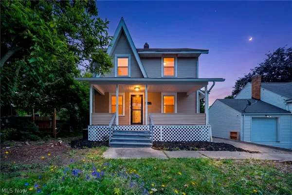 $174,900 | 825 Dan Street, Akron, OH 44310