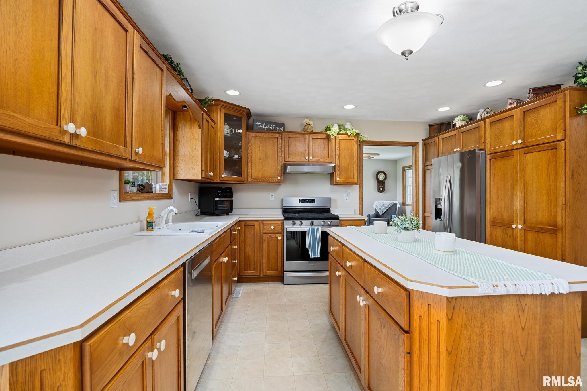 448 Grebner Road Metamora, IL 61548 - Photo 12 of 52