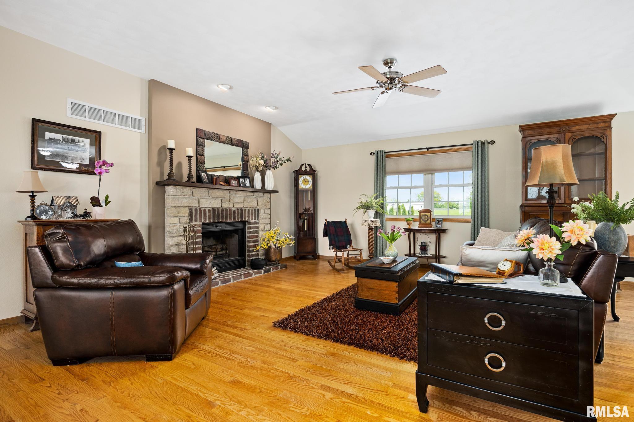 448 Grebner Road Metamora, IL 61548 - Photo 8 of 52