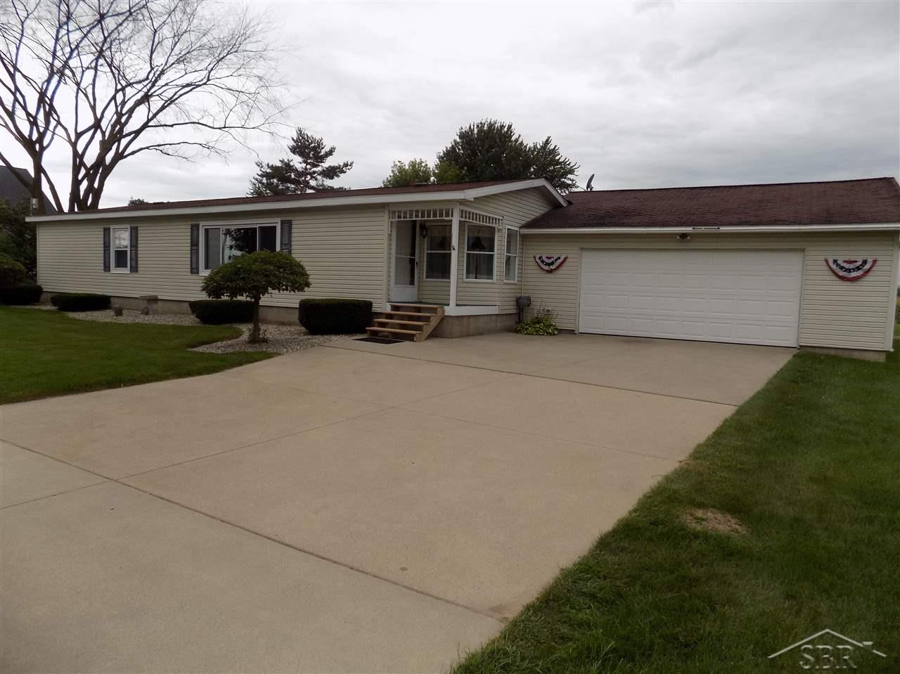 2244 South Reese Road Reese, MI 48757 - Photo 1 of 16 50022729.JPG