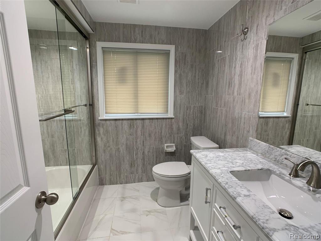 5300 Franklin Ridge Circle West Bloomfield, MI 48322 - Photo 26 of 29