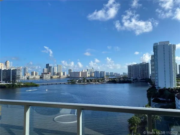 $2,199,000 | 3300 Northeast 188th Street, Unit LPH11, Aventura, FL 33180