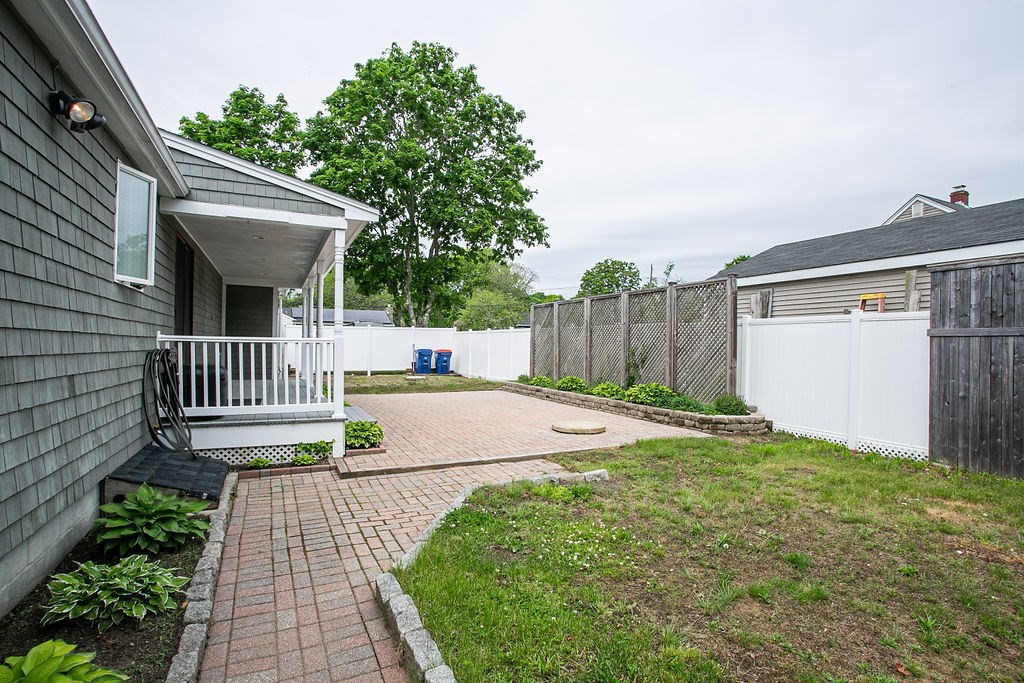 28 Great Neck Road Wareham, MA 02558 - Photo 3 of 17 Gallery Image 3