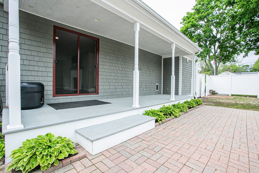 28 Great Neck Road Wareham, MA 02558 - Photo 4 of 17 Gallery Image 4