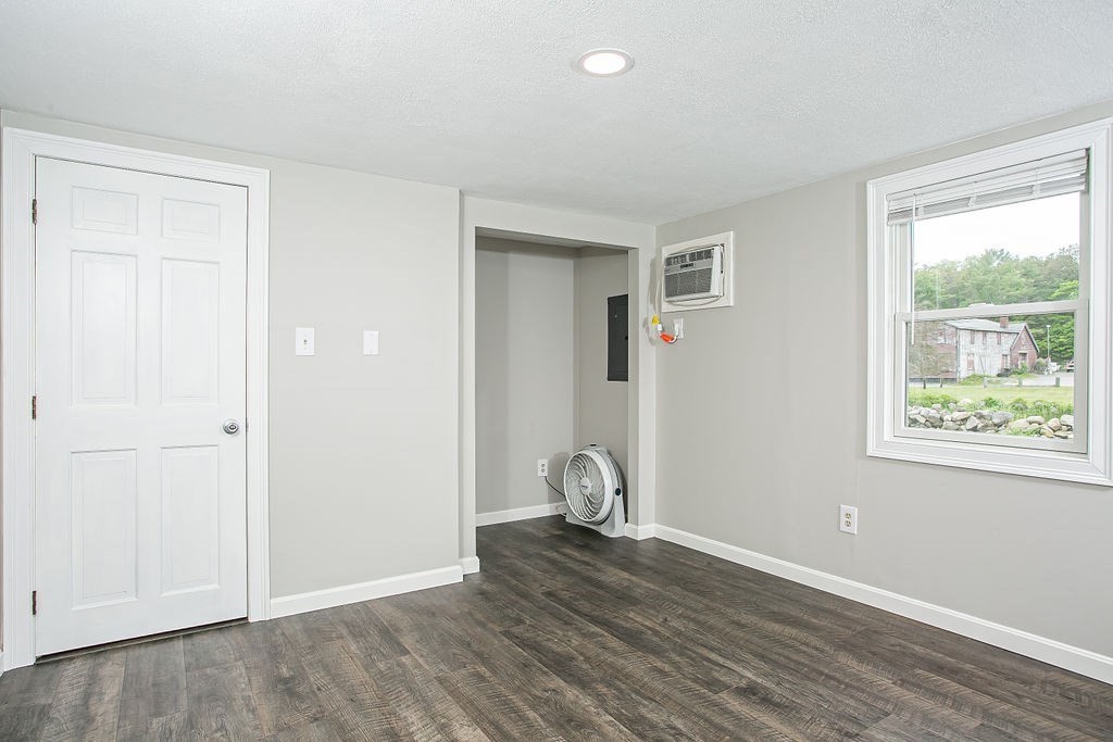 28 Great Neck Road Wareham, MA 02558 - Photo 8 of 17 Gallery Image 8