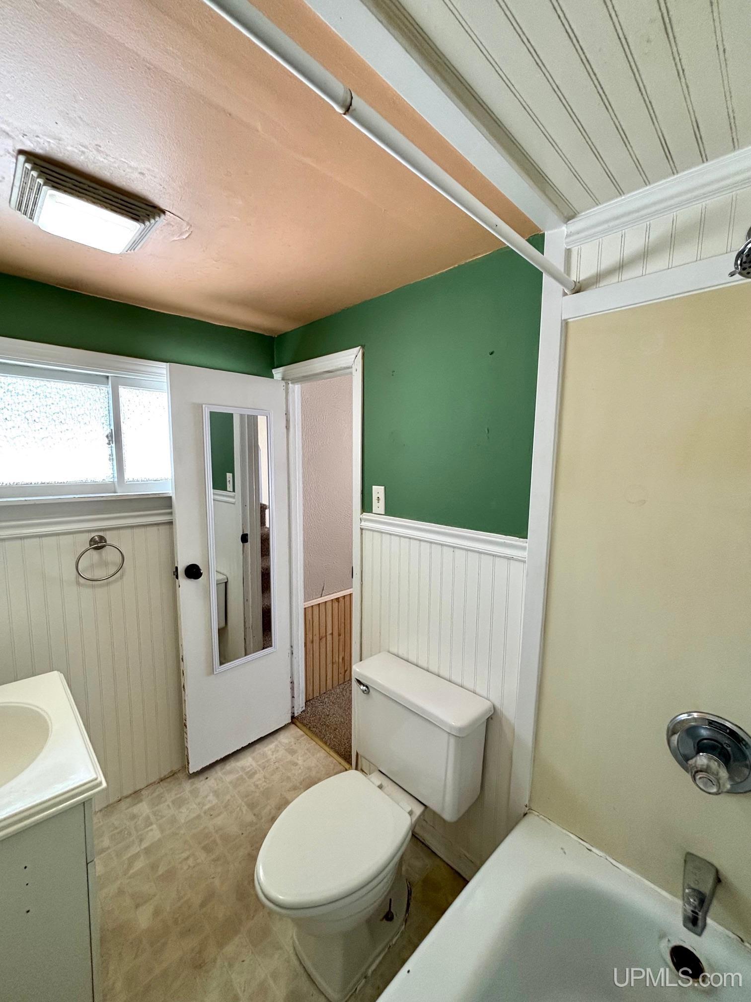 160 North Lilac Street Ishpeming, MI 49849 - Photo 26 of 44