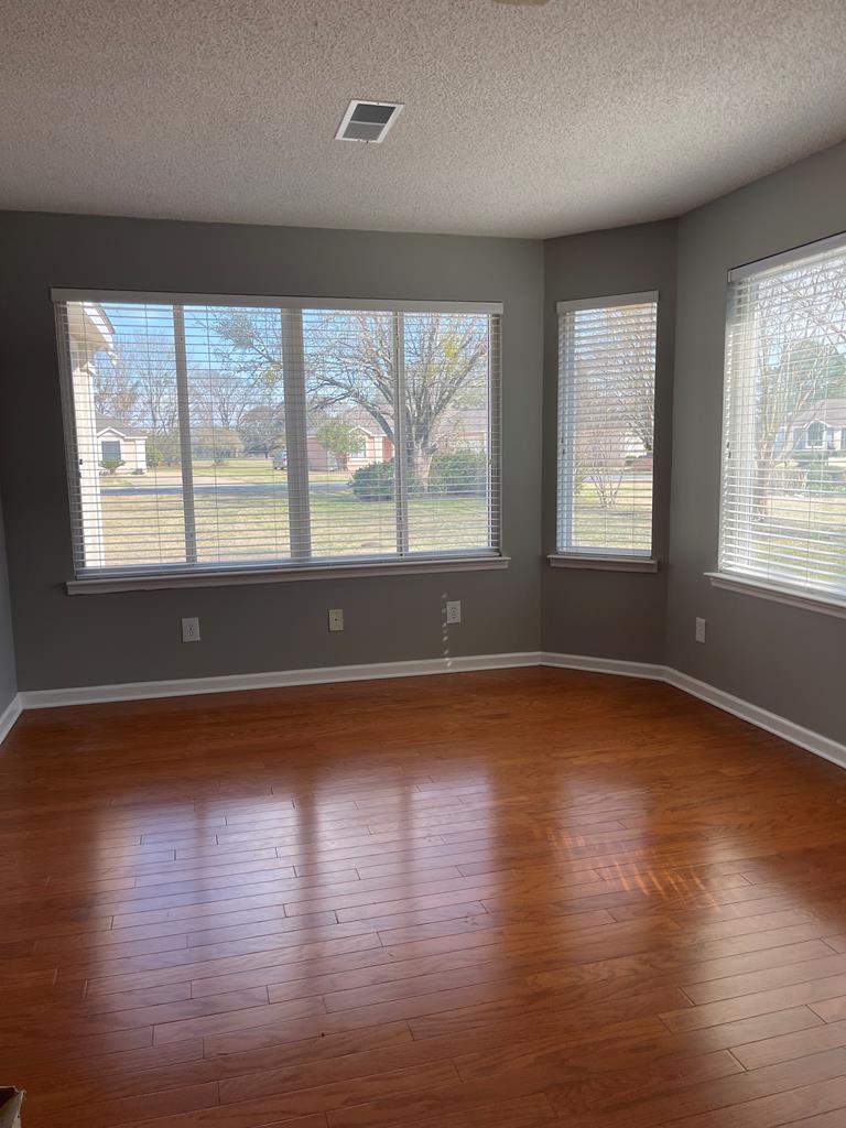 124 Villa Road Eufaula, AL 36027 - Photo 9 of 27 Sunroom