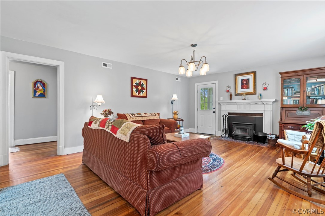 240 Stoney Point Road Cumberland, VA 23040 - Photo 3 of 37 Gallery Image 3