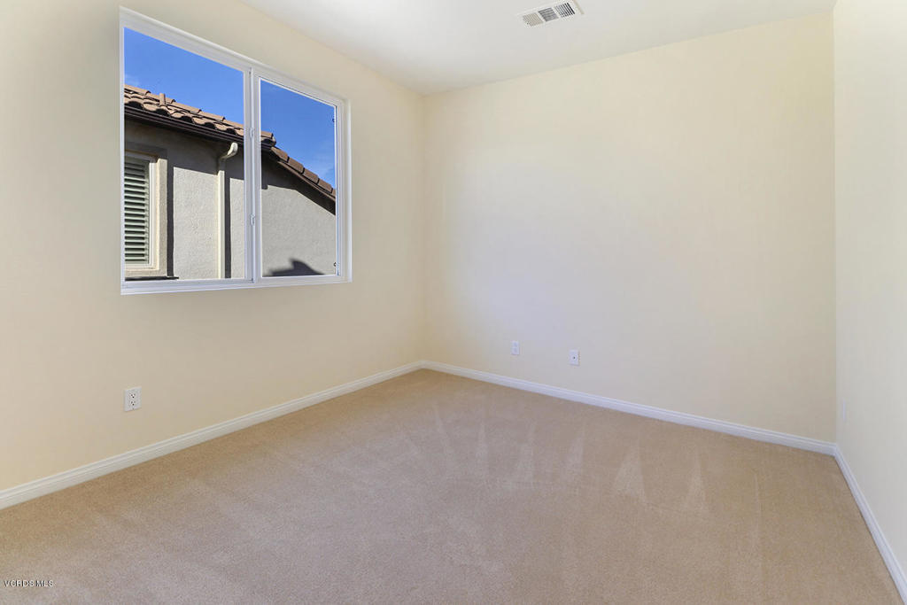 13709 Swift Run Street Moorpark, CA 93021 - Photo 21 of 35