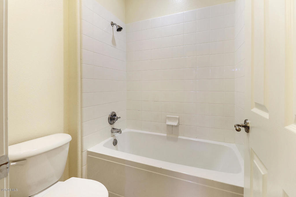 13709 Swift Run Street Moorpark, CA 93021 - Photo 24 of 35