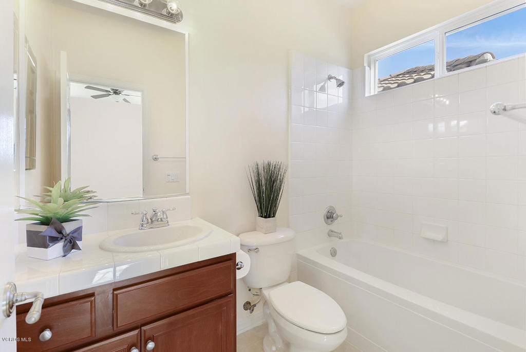 13709 Swift Run Street Moorpark, CA 93021 - Photo 27 of 35