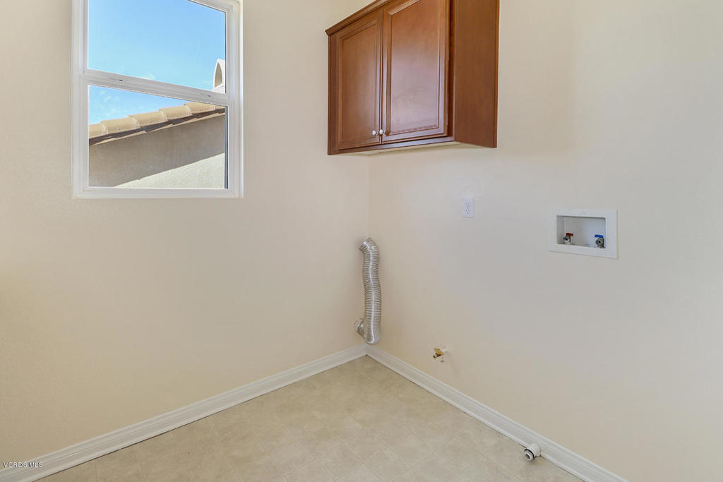 13709 Swift Run Street Moorpark, CA 93021 - Photo 29 of 35