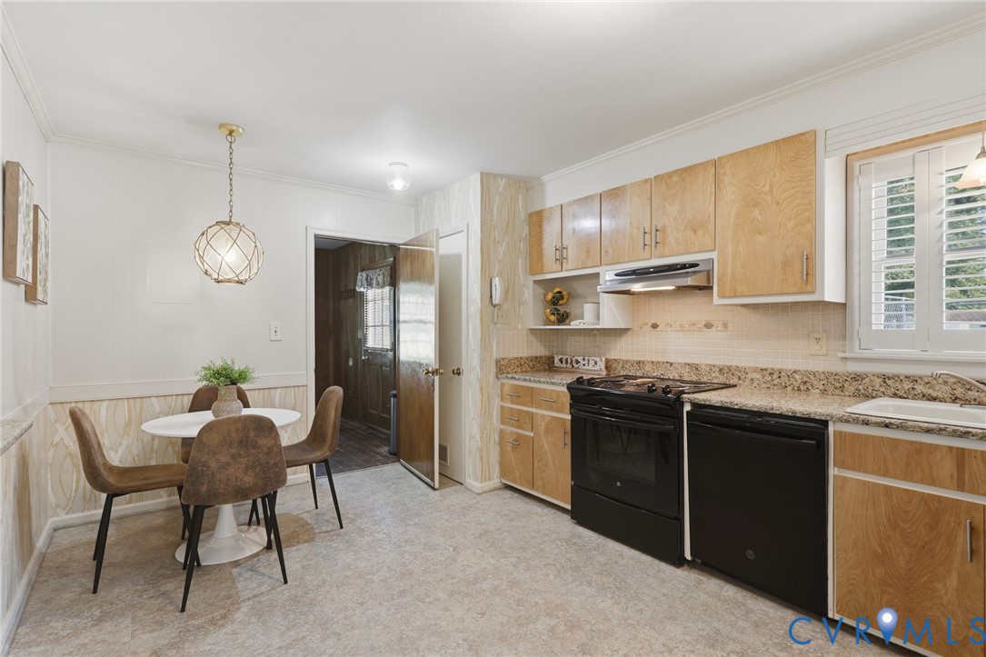 4810 Conduit Road Colonial Heights, VA 23834 - Photo 8 of 29 Kitchen with wood-finish cabinetry, granite-style
