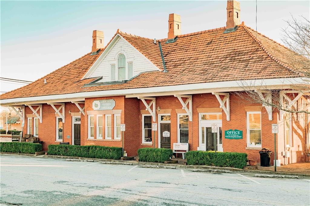 15 Cardinal Rdg Court Winder, GA 30680 - Photo 77 of 86 a front view of a building