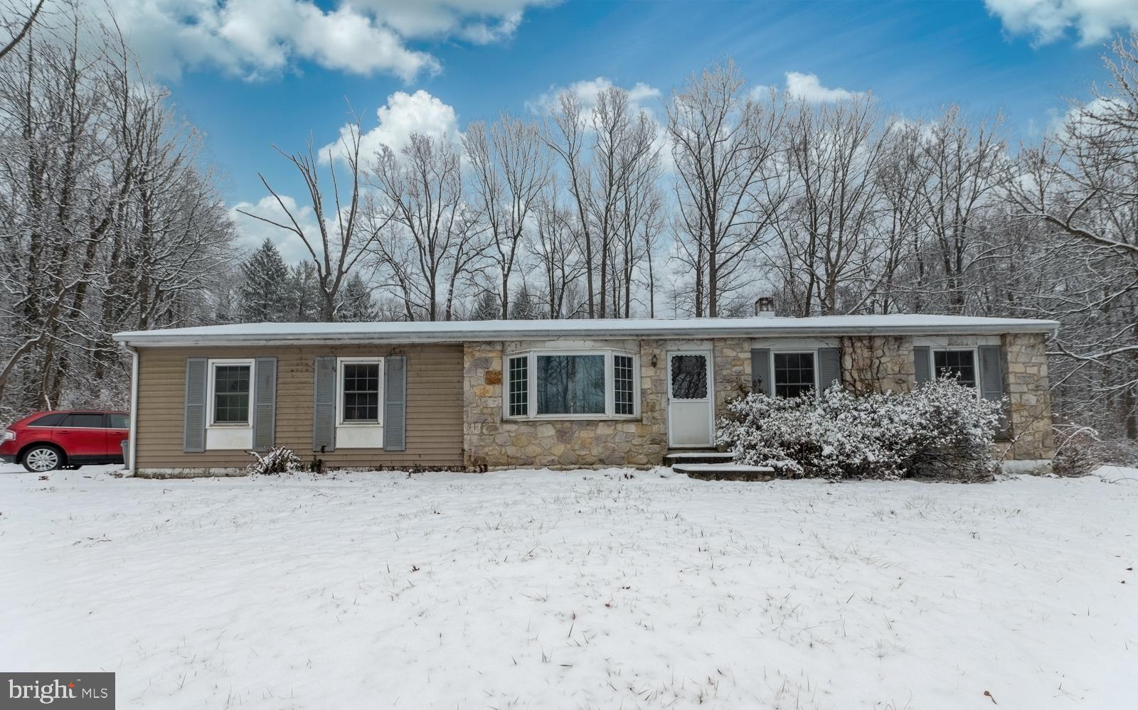 948 Quarry Road Gap, PA 17527 - Photo 2 of 34