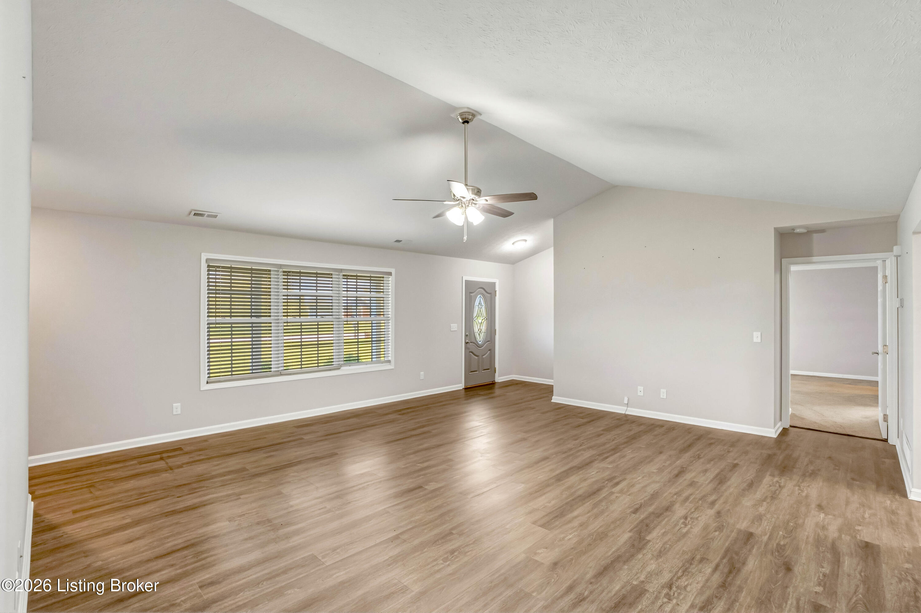 722 Cameron Ridge Road Shepherdsville, KY 40165 - Photo 7 of 36 Living-Room-Entry