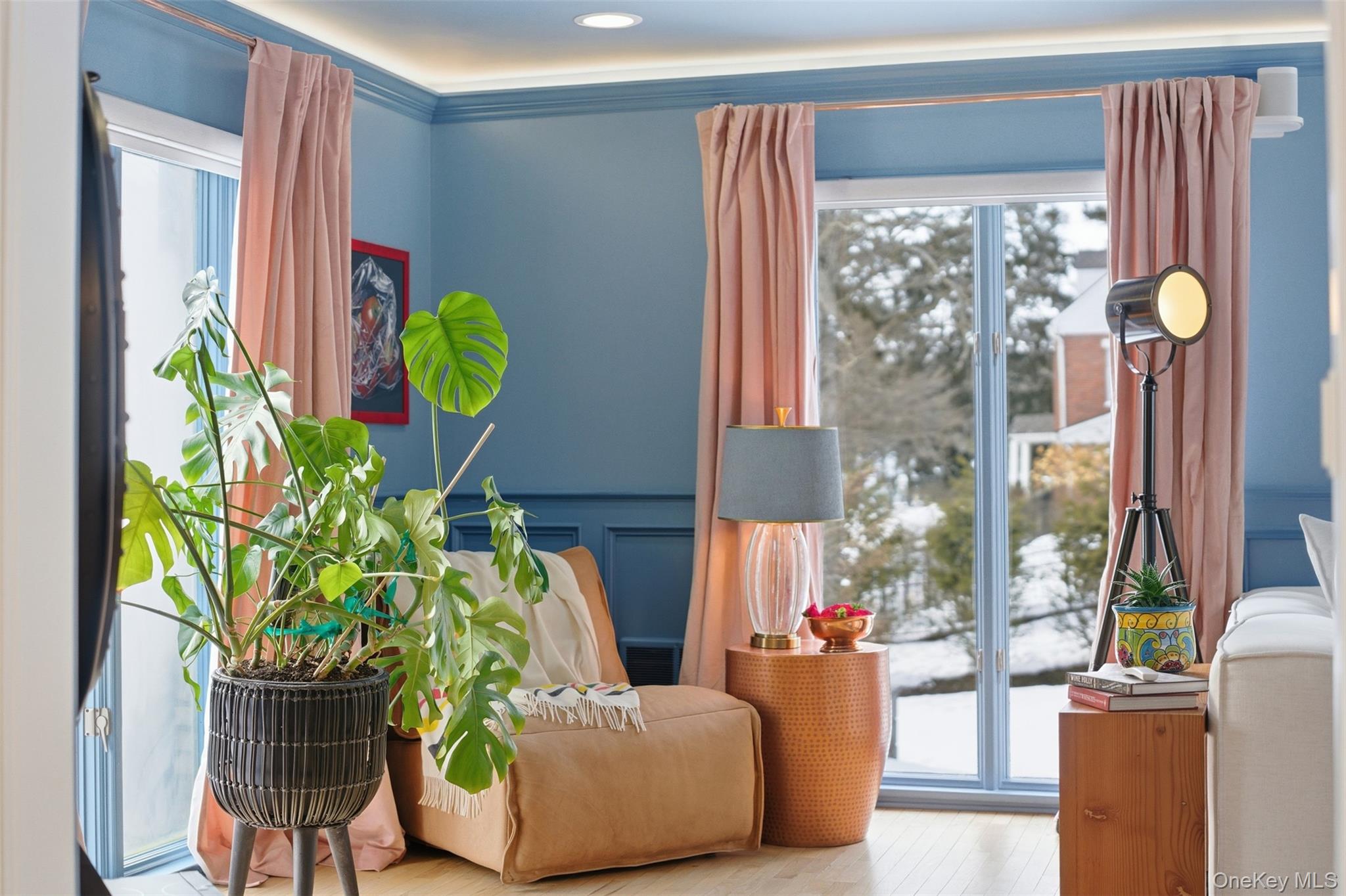 134 Fostertown Road Newburgh, NY 12550 - Photo 23 of 50 a living room with furniture and a potted plant