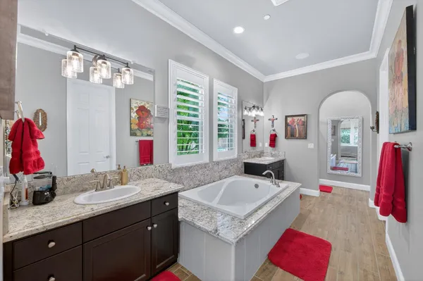$920,000 | 1462 North Twinberry Avenue, Clovis, CA 93619