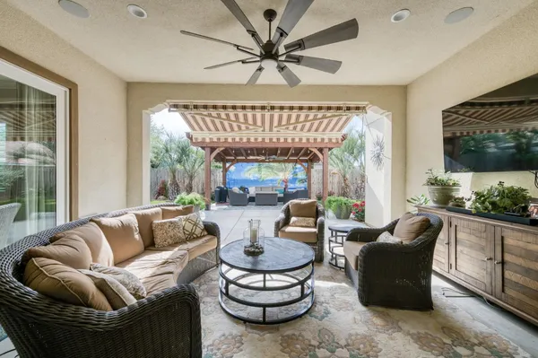 $920,000 | 1462 North Twinberry Avenue, Clovis, CA 93619