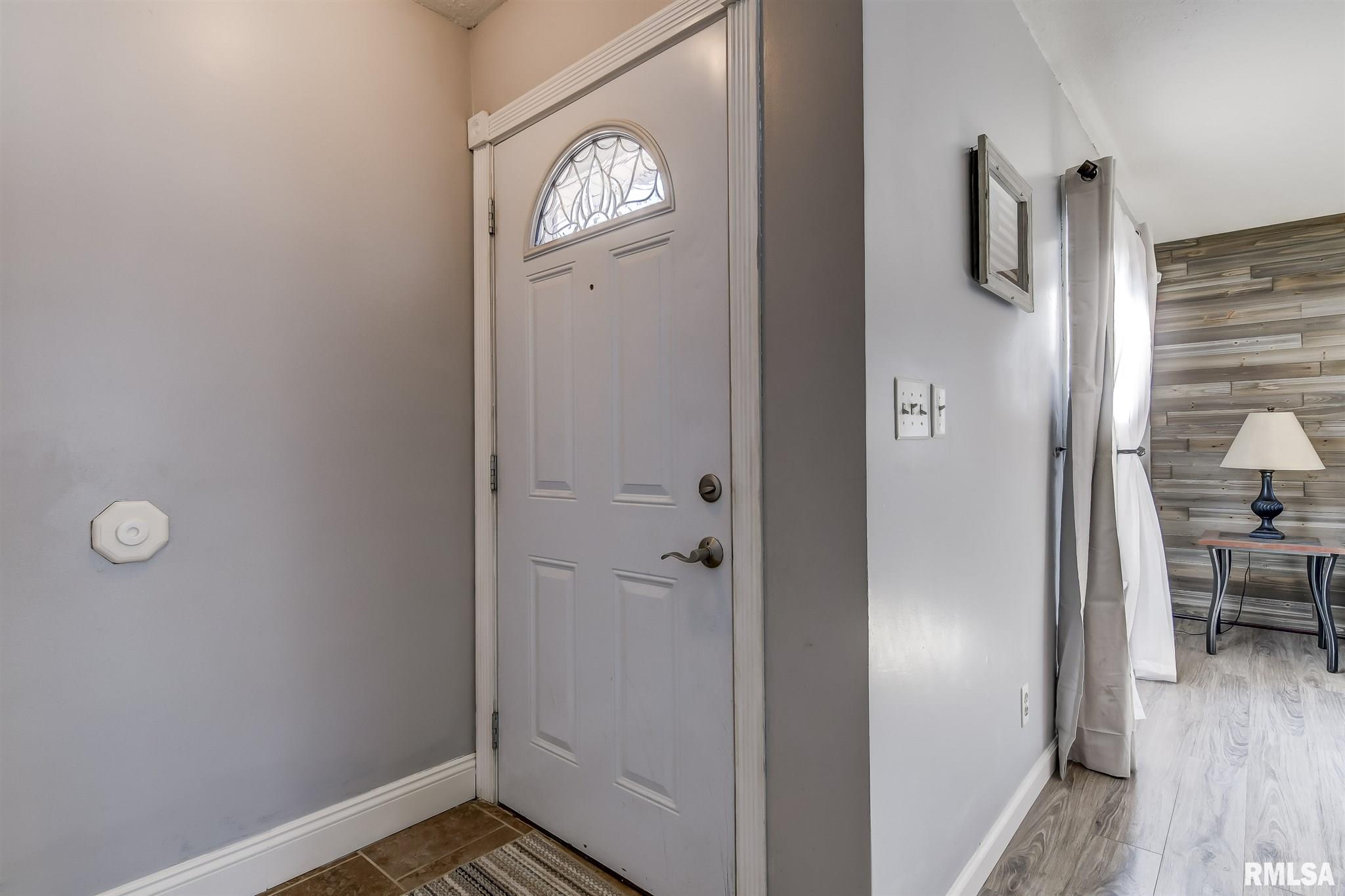 98 Crusaders Road Springfield, IL 62704 - Photo 5 of 24