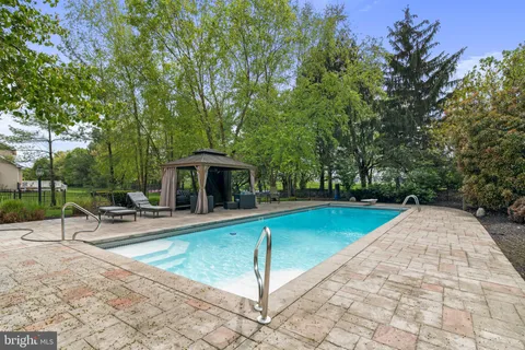 $1,599,999 | 132 Country Club Drive, Moorestown, NJ 08057