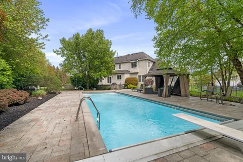 $1,599,999 | 132 Country Club Drive, Moorestown, NJ 08057