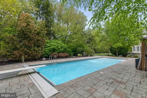 $1,599,999 | 132 Country Club Drive, Moorestown, NJ 08057