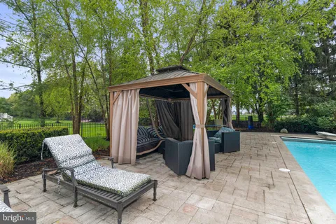 $1,599,999 | 132 Country Club Drive, Moorestown, NJ 08057