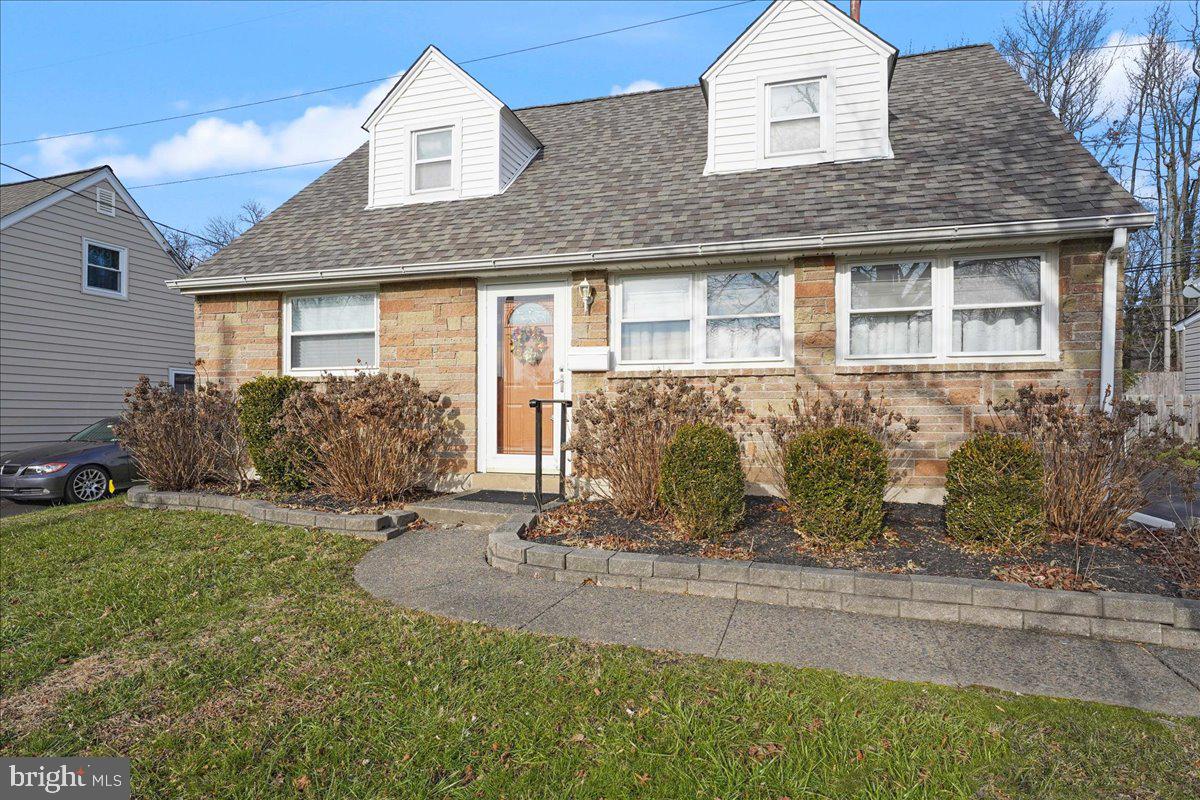 2455 Secane Road Secane, PA 19018 - Photo 3 of 42 Gallery Image 3