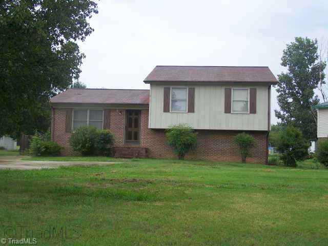 2584 Arnold Road Lexington, NC 27295 - Photo 1 of 5 Exterior Front. front