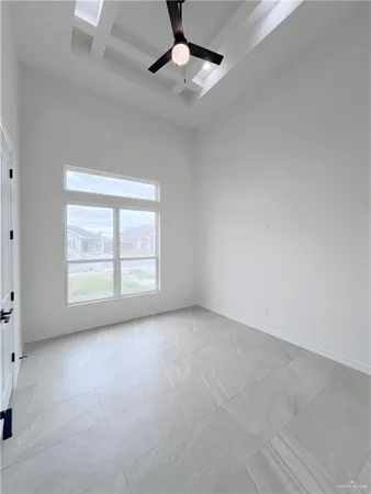 a close up view of a washer and dryer