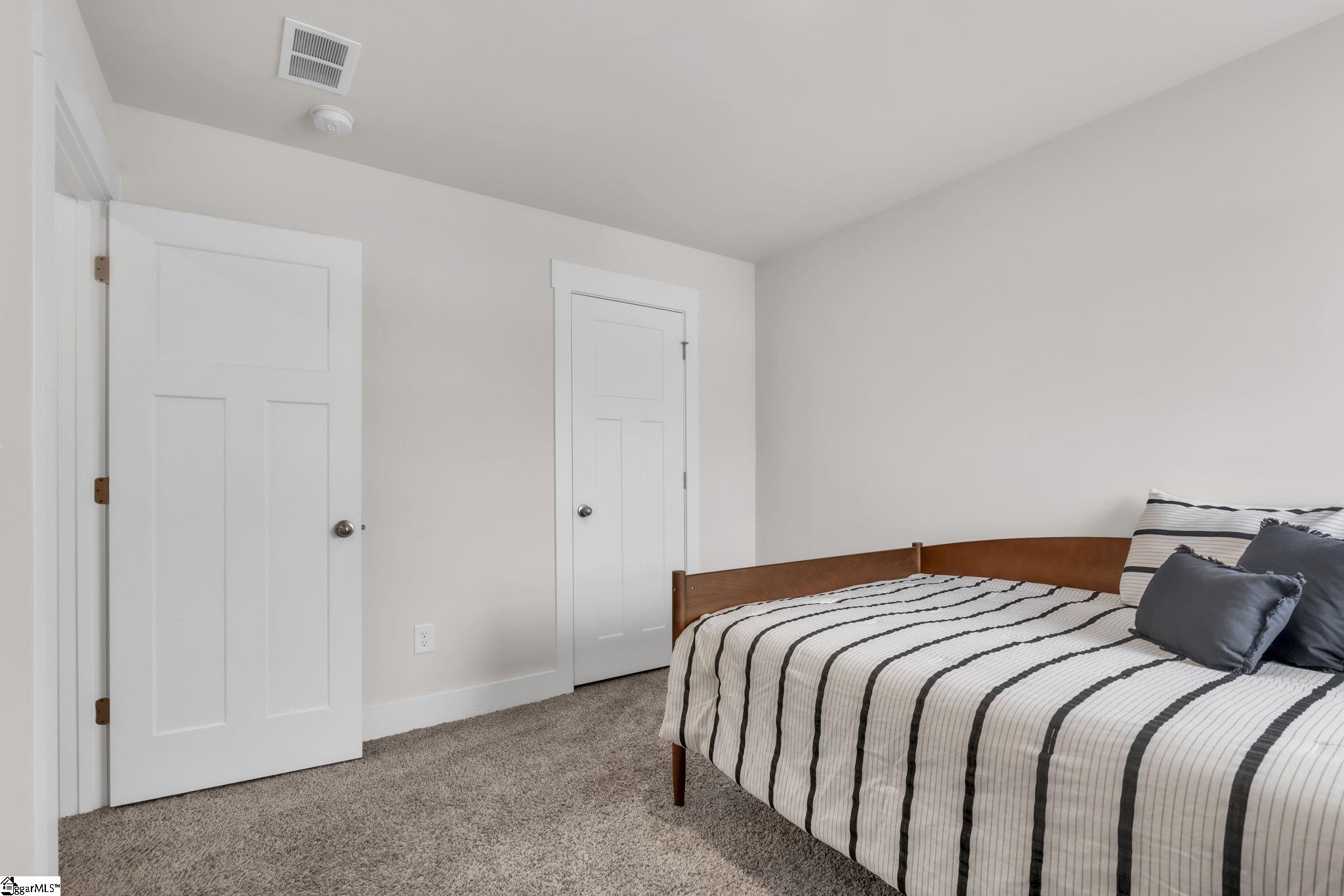 12 Shorncliffe Road Simpsonville, SC 29680 - Photo 19 of 35 Gallery Image 19