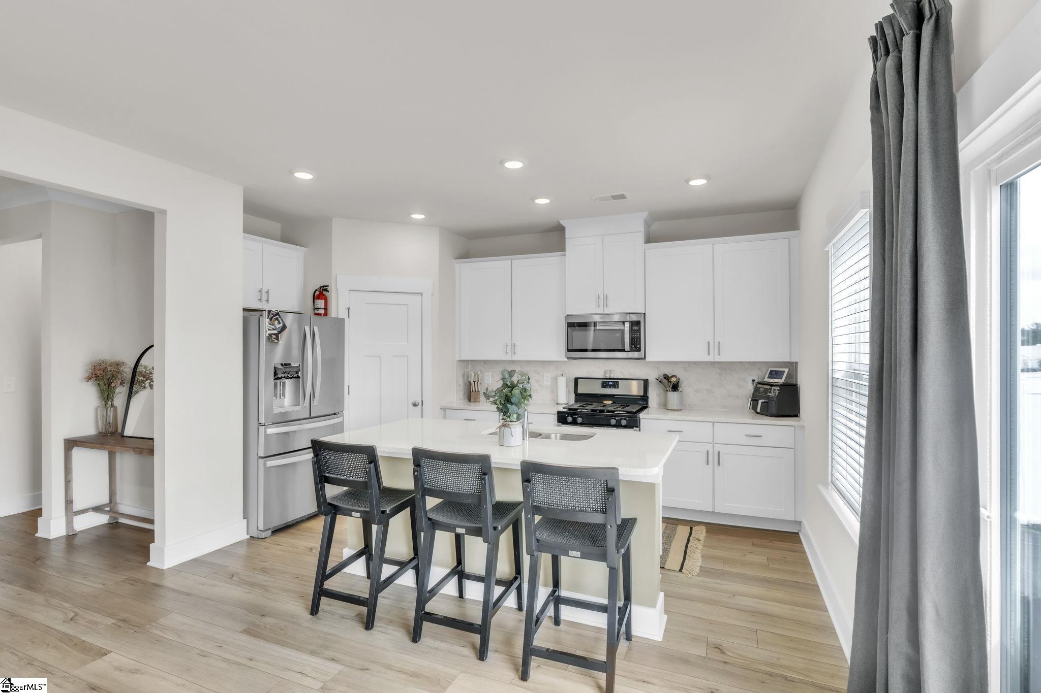 12 Shorncliffe Road Simpsonville, SC 29680 - Photo 10 of 35 Gallery Image 10