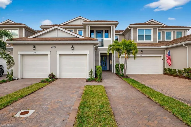 $549,000 | 4578 Arboretum Circle, Unit 202, Naples, FL 34112
