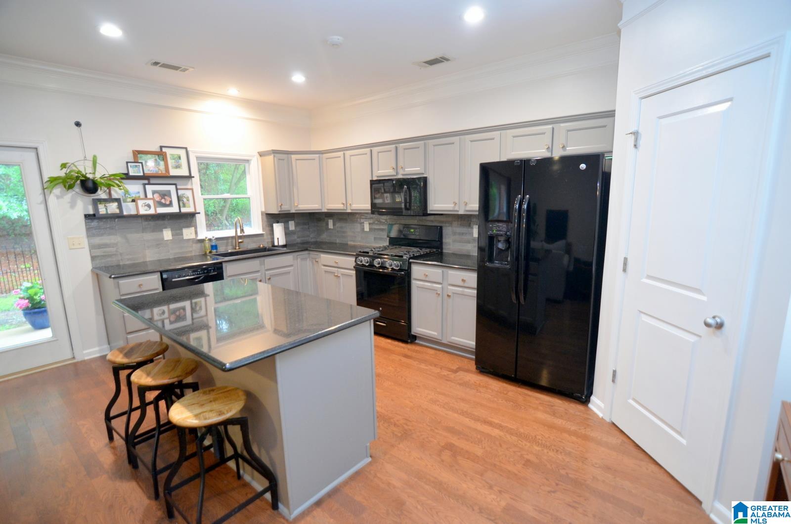 1033 Inverness Cove Way, Unit 32B Hoover, AL 35242 - Photo 19 of 52