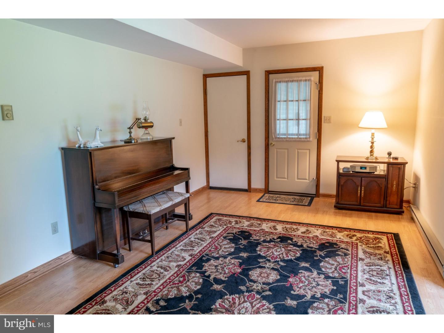 1405 State Road Coopersburg, PA 18036 - Photo 12 of 20