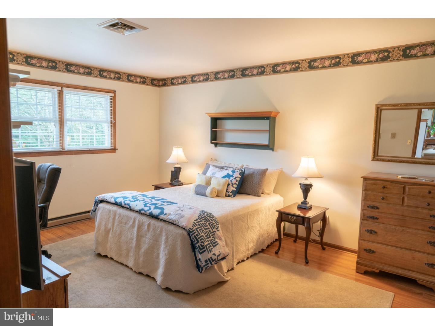 1405 State Road Coopersburg, PA 18036 - Photo 10 of 20